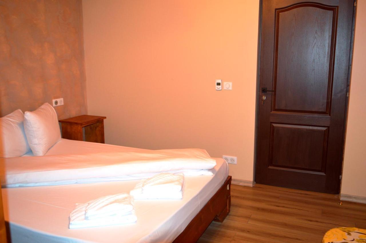 Casa Cu Magnolii Hotel Sajómező Kültér fotó